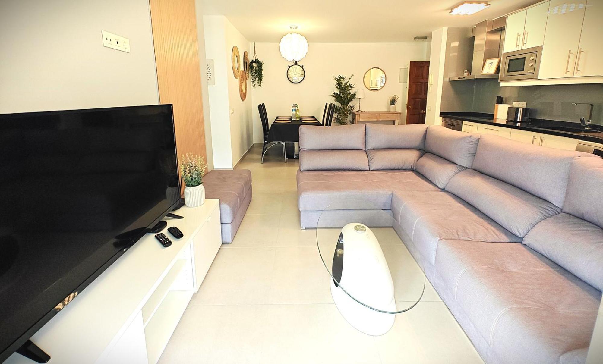 Sun Apartment - 3 Bedrooms, Priv Parking, Pool, Ac, Tv Channels, Fibre Net Los Cristianos  Bagian luar foto