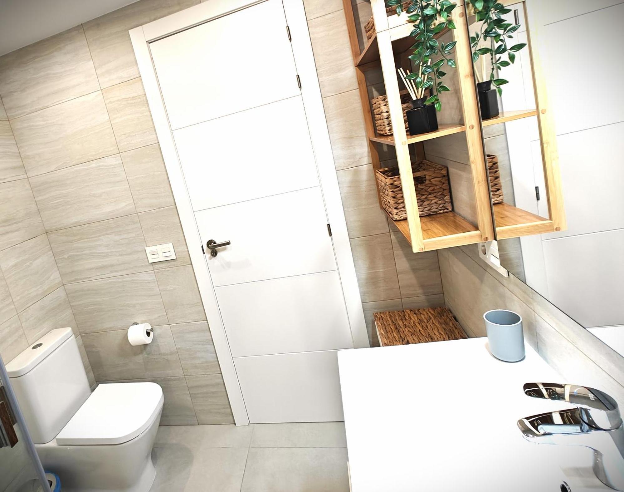 Sun Apartment - 3 Bedrooms, Priv Parking, Pool, Ac, Tv Channels, Fibre Net Los Cristianos  Bagian luar foto