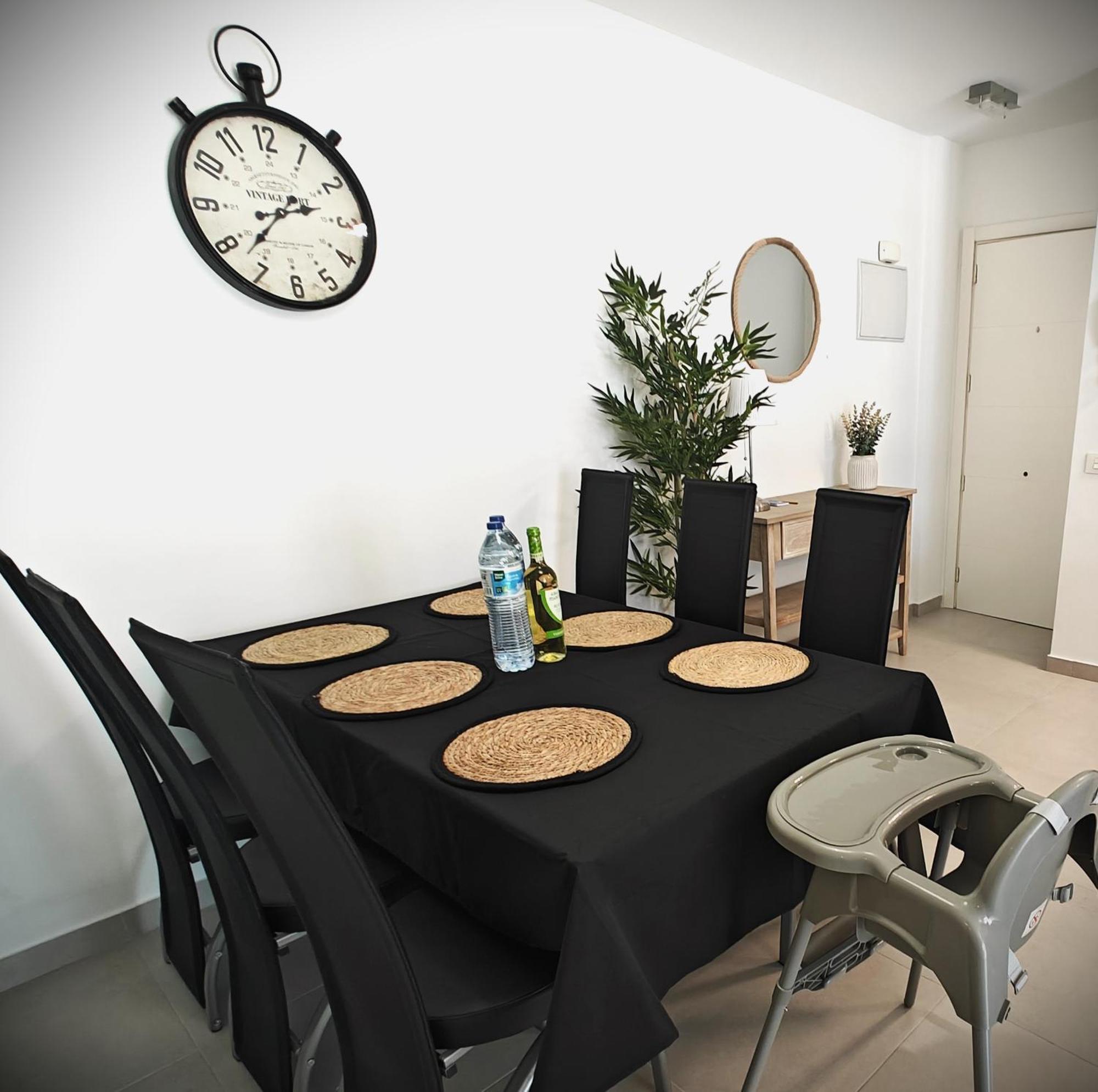 Sun Apartment - 3 Bedrooms, Priv Parking, Pool, Ac, Tv Channels, Fibre Net Los Cristianos  Bagian luar foto