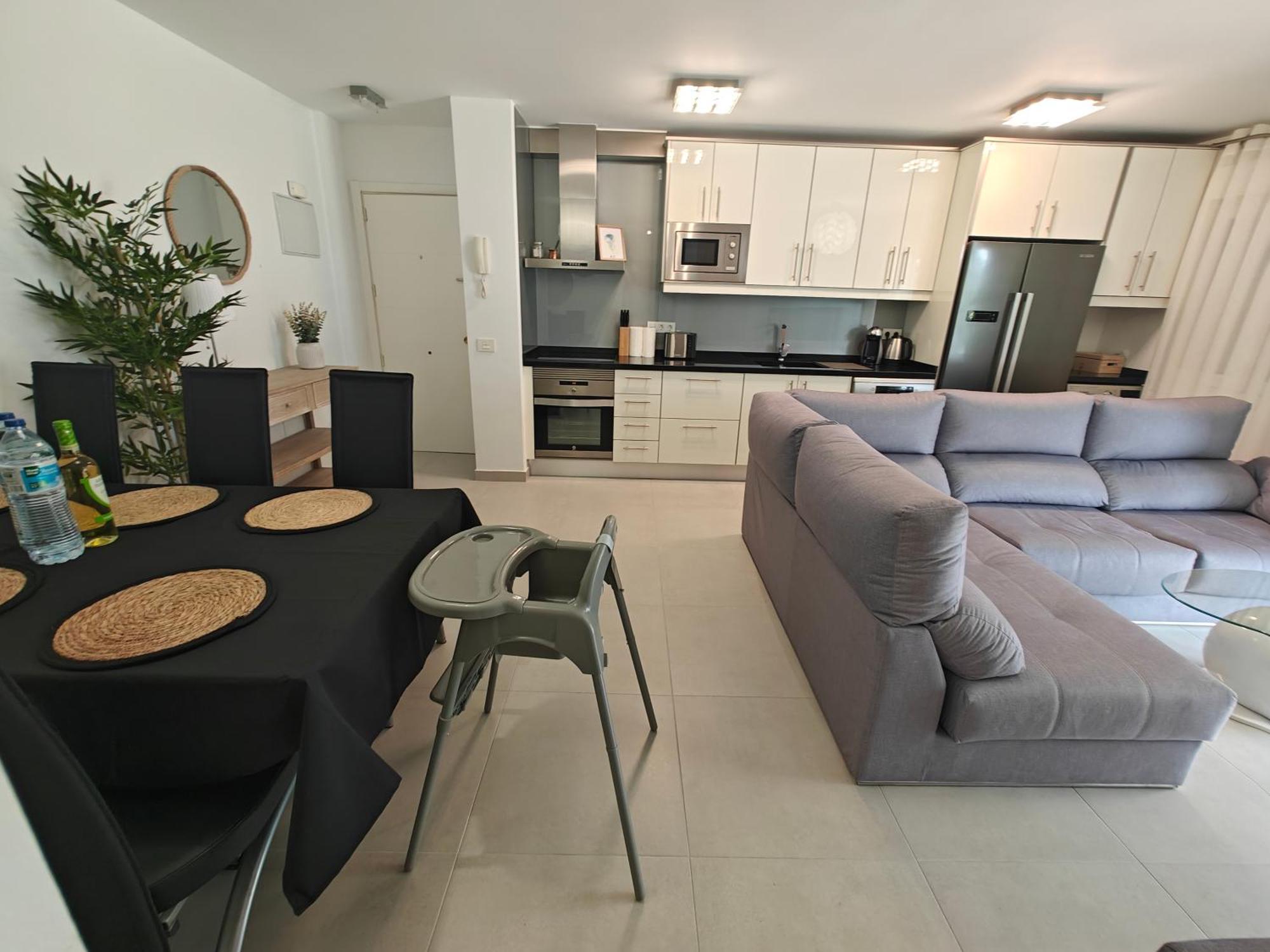 Sun Apartment - 3 Bedrooms, Priv Parking, Pool, Ac, Tv Channels, Fibre Net Los Cristianos  Bagian luar foto