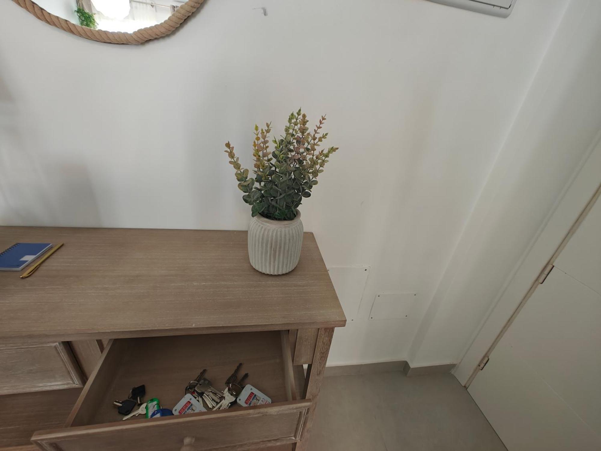 Sun Apartment - 3 Bedrooms, Priv Parking, Pool, Ac, Tv Channels, Fibre Net Los Cristianos  Bagian luar foto