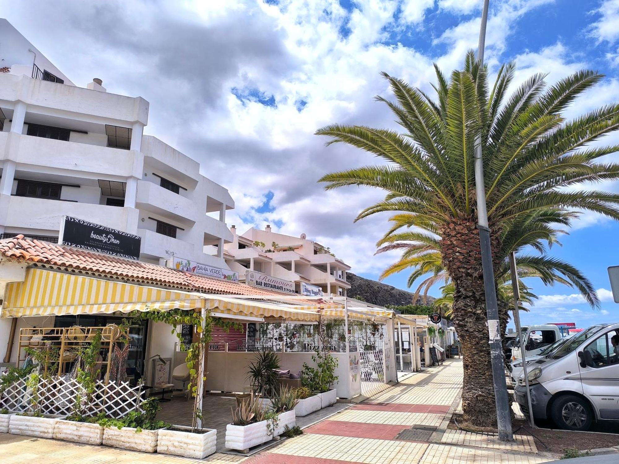 Sun Apartment - 3 Bedrooms, Priv Parking, Pool, Ac, Tv Channels, Fibre Net Los Cristianos  Bagian luar foto